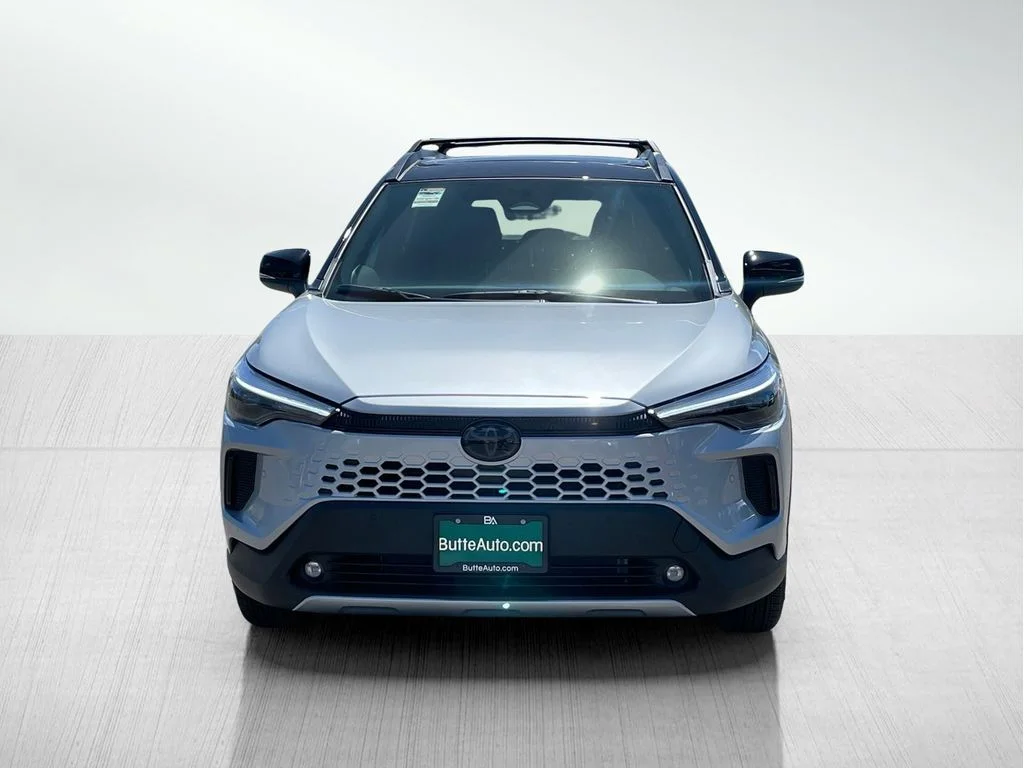 New 2026 Sonic Silver/Jet Black Toyota Hybrid XSE image 8