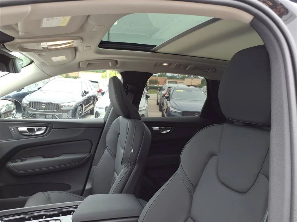 New 2026 Onyx Black Volvo Plus image 12