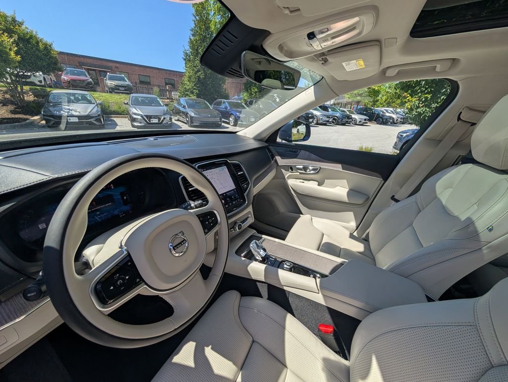 Certified Used 2023 Blue Volvo Ultimate image 9