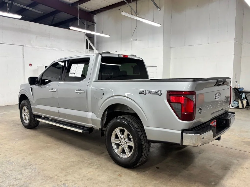 Used 2024 Silver Ford XLT image 5