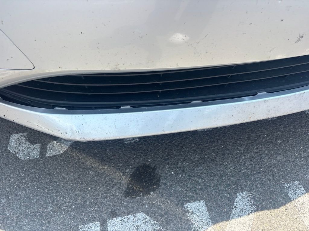 Used 2018 Silver Toyota Two image 4