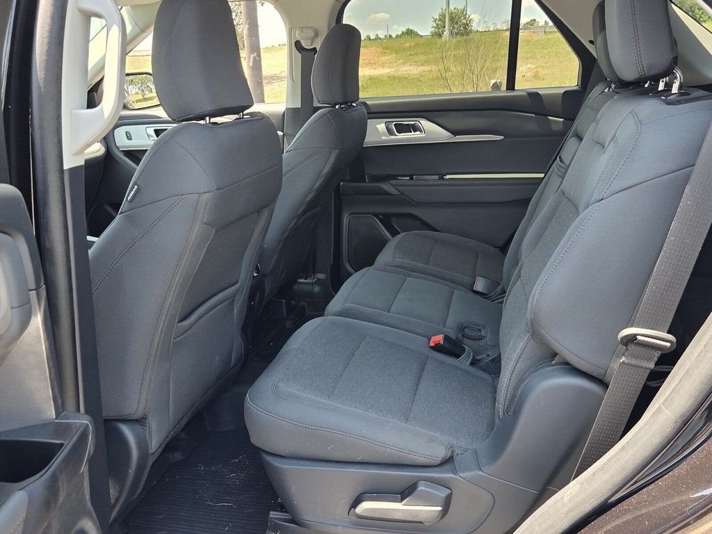 Used 2025 Black Ford Active image 6