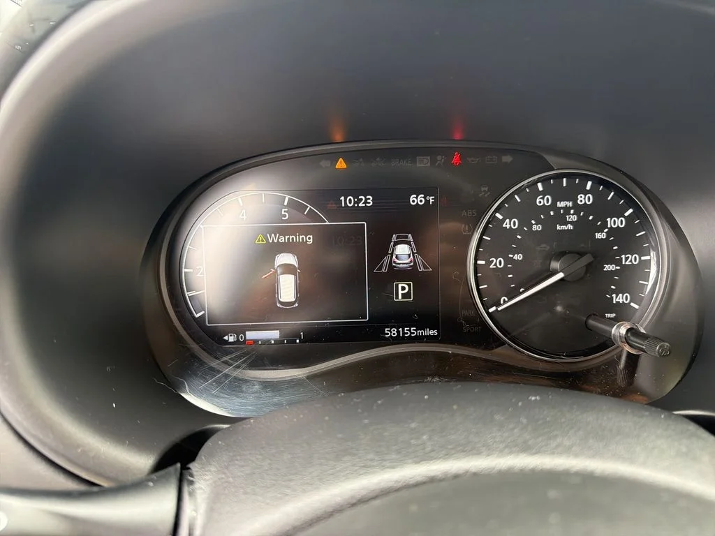 Used 2023 Gray Nissan SR image 18