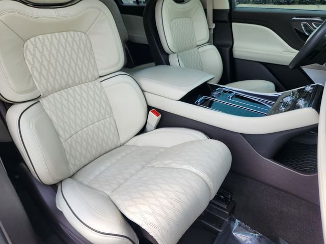 Used 2024 White Lincoln Black Label image 19