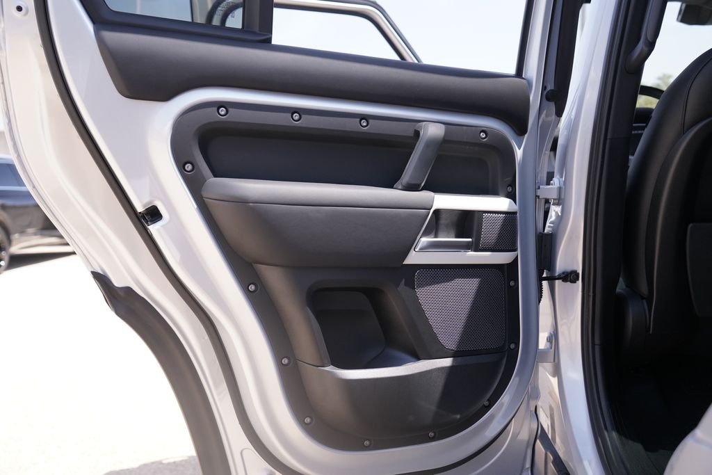 Used 2022 Silver Land Rover XS Edition image 30