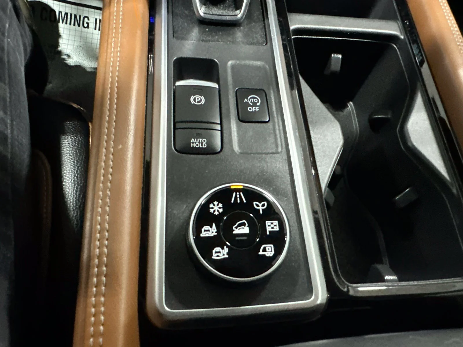 Used 2022 Gray Nissan Platinum image 75