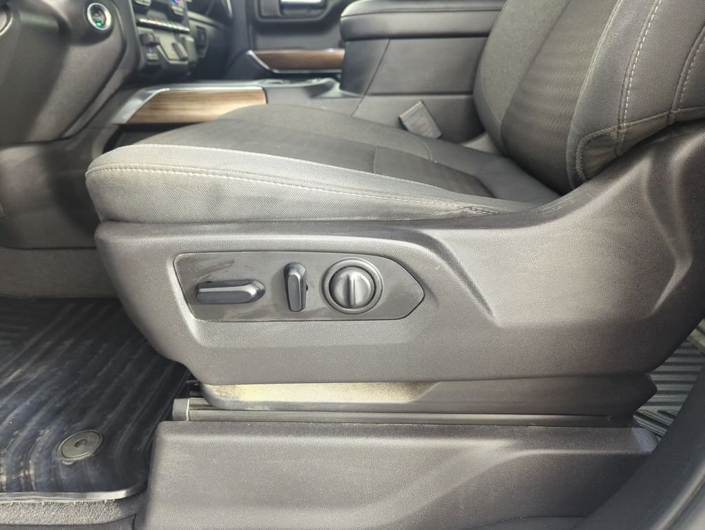 Used 2019 Silver Chevrolet RST image 12