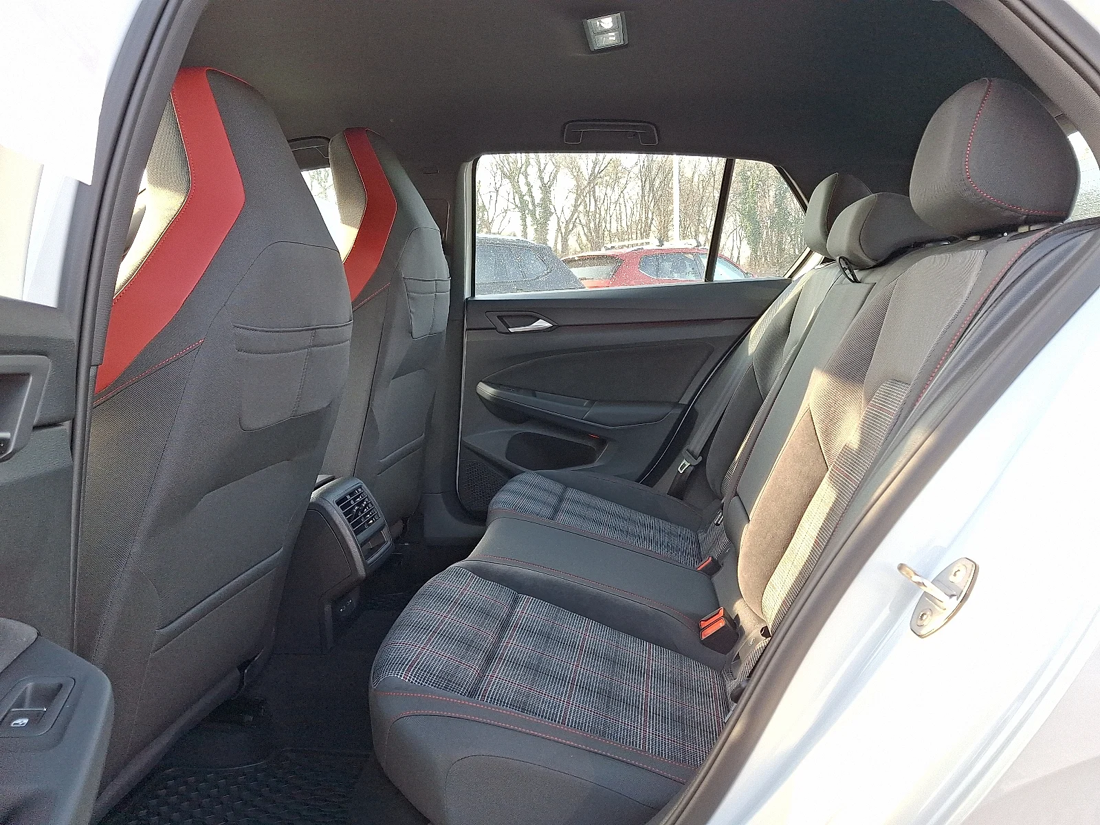 Used 2024 Opal White Pearl/Black Roof - 0PA1 Volkswagen 380 S image 5