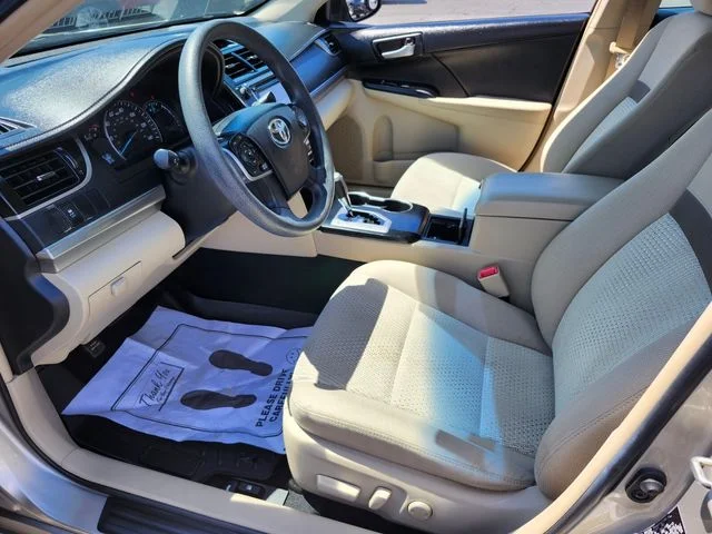 Used 2013 Beige Toyota LE image 13