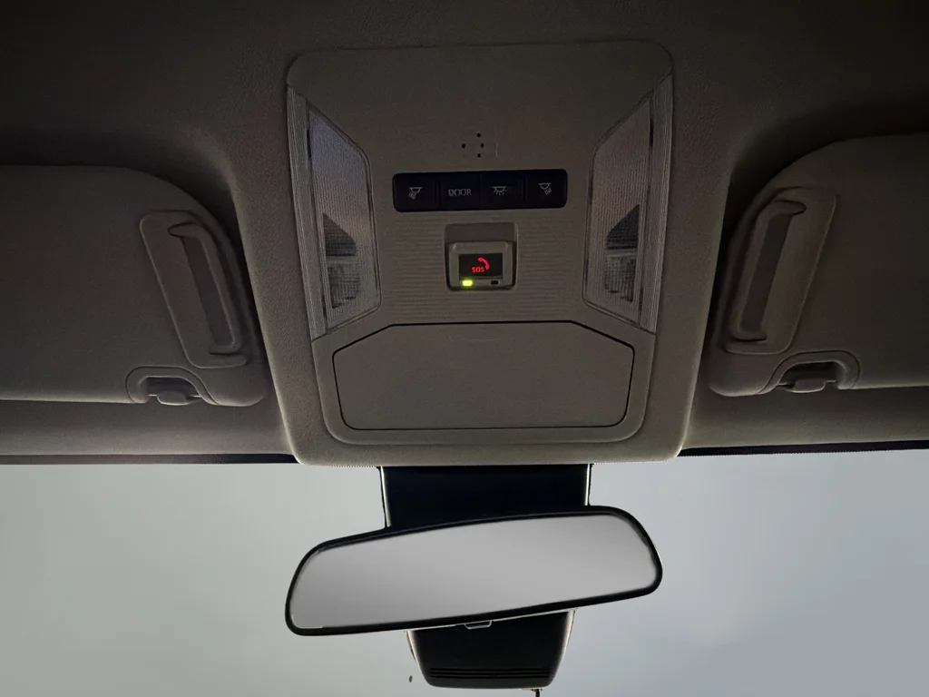Used 2022 Gray Toyota XLE image 35
