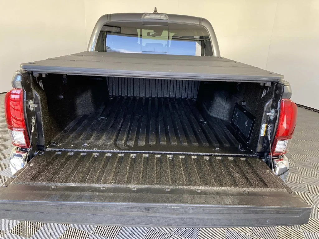 Used 2022 Magnetic Gray Metallic Toyota SR5 image 8