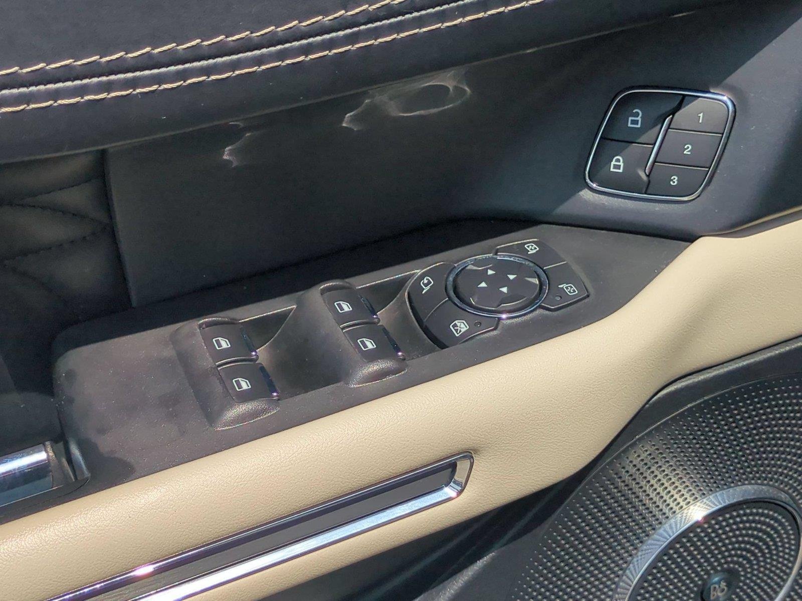 Used 2020 Star White Metallic Tri-Coat Ford Platinum image 16