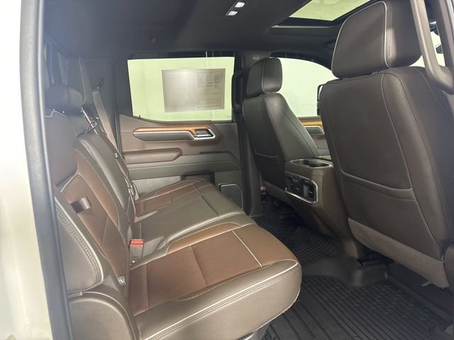 Used 2022 Summit White GMC Denali image 5