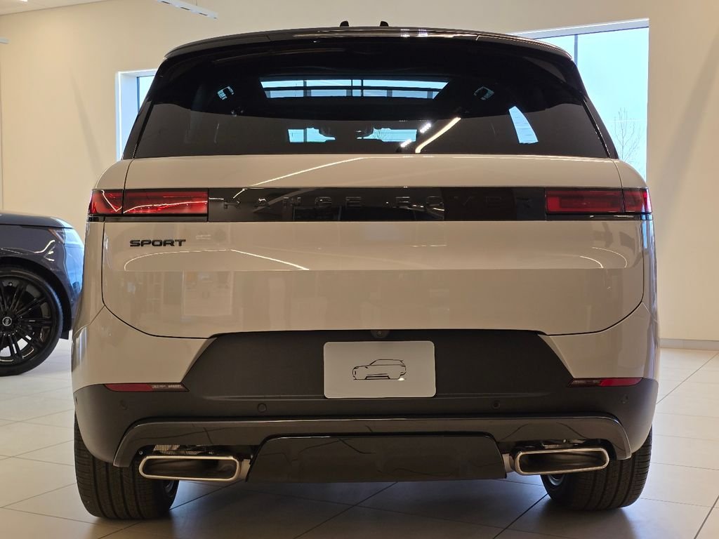New 2026 Borasco Grey Land Rover se image 23