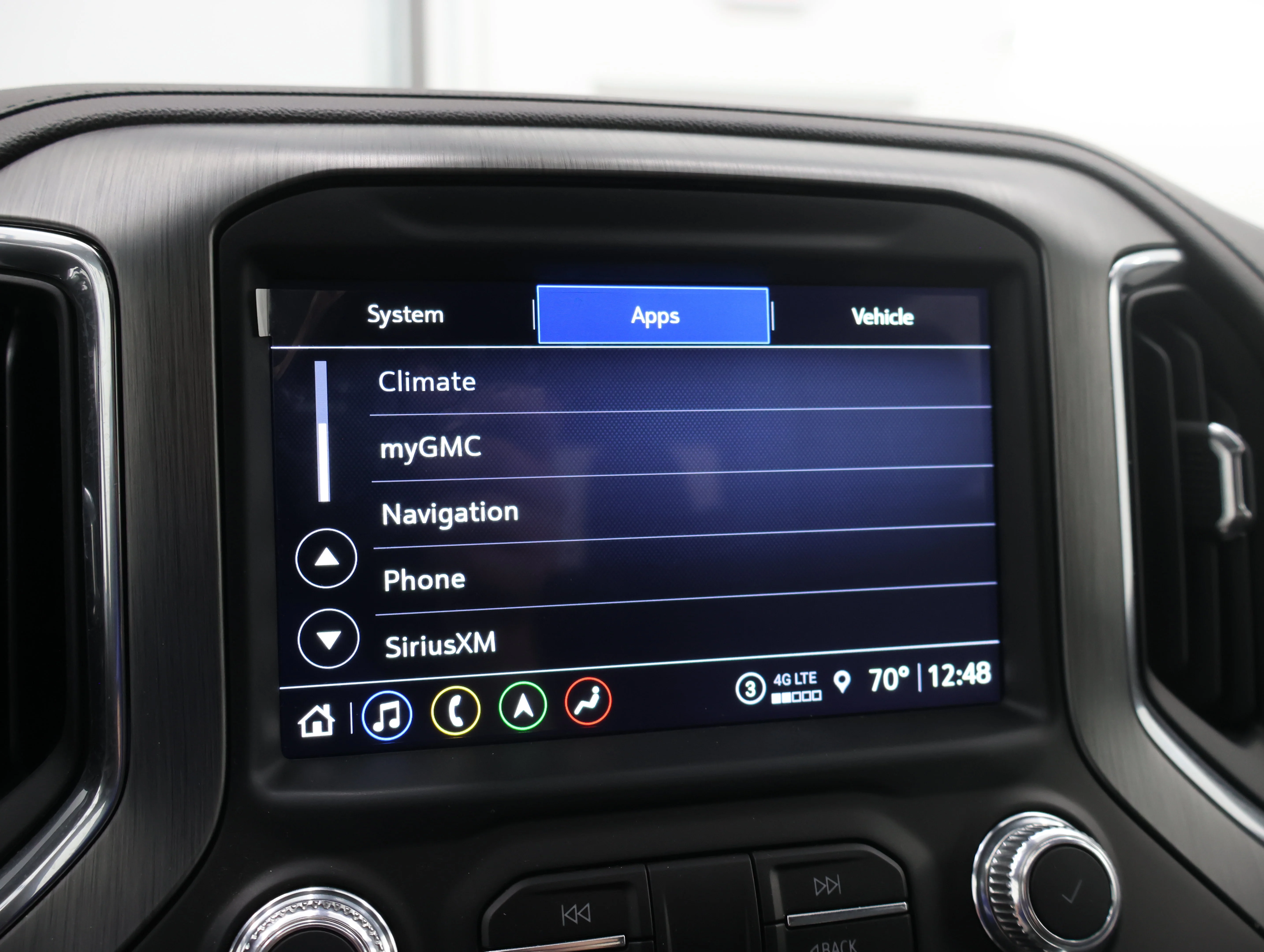 Used 2022 White Frost Tricoat GMC Denali image 72