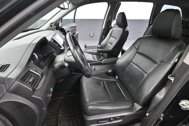 Used 2016 Black Honda EX-L image 30
