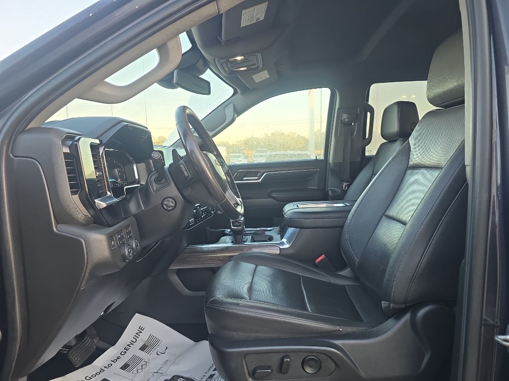 2022 Chevrolet Silverado 1500 LTZ - Photo 8