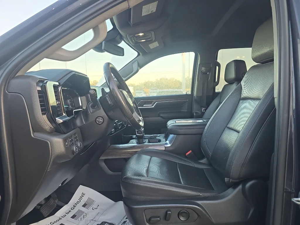 2022 Chevrolet Silverado 1500 LTZ - Photo 8
