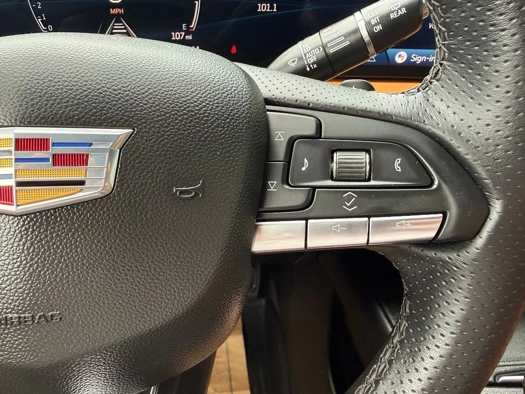 Used 2024 Green Cadillac Sport image 15