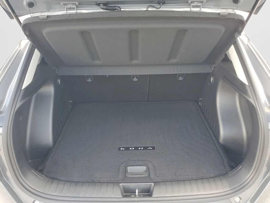 Used 2026 Gray Hyundai SEL Premium image 10