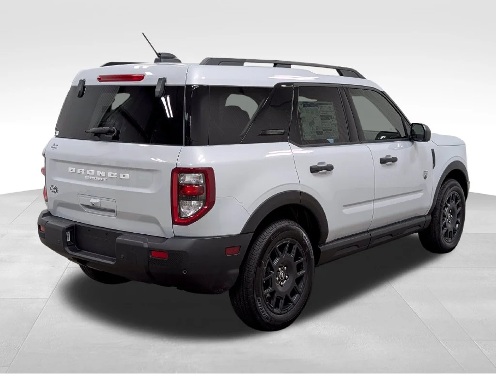 New 2026 Space White Metallic Ford Big Bend® image 17