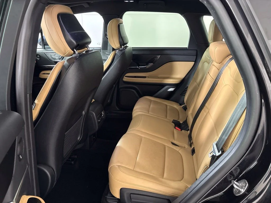 Used 2020 Black Lincoln Reserve image 26