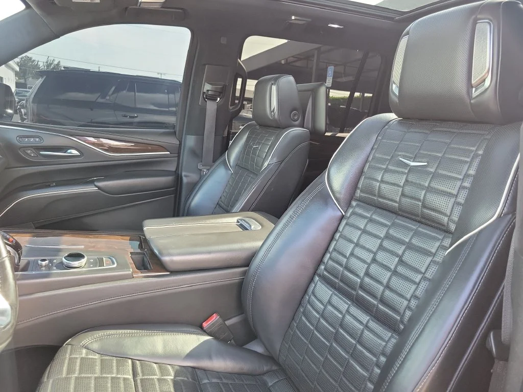 Used 2021 Satin Steel Metallic Cadillac Sport Platinum image 24