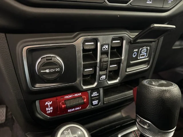 Used 2023 White Jeep Rubicon image 17