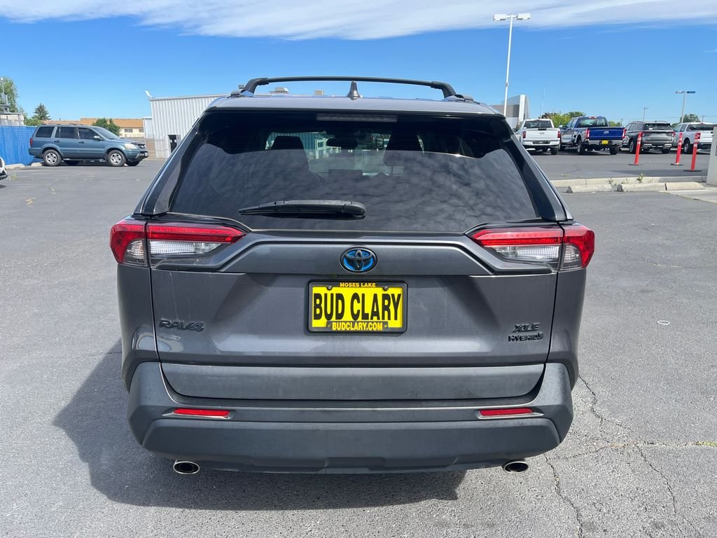 Used 2021 Gray Toyota XLE image 4