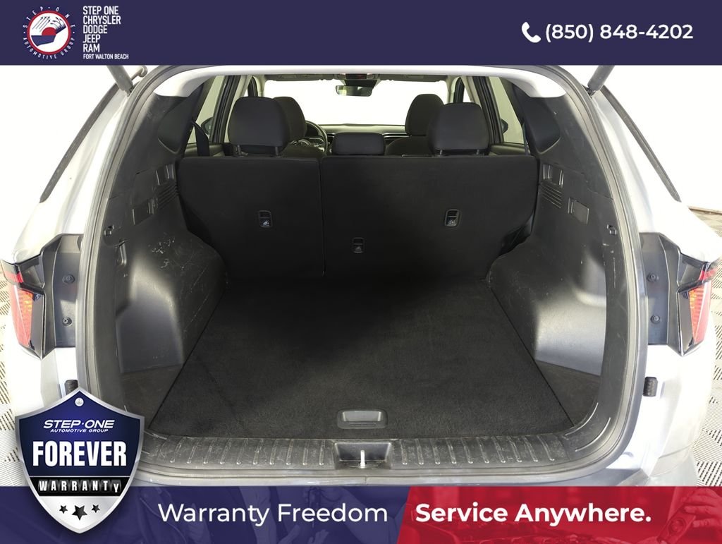 Used 2024 Silver Hyundai SEL image 28