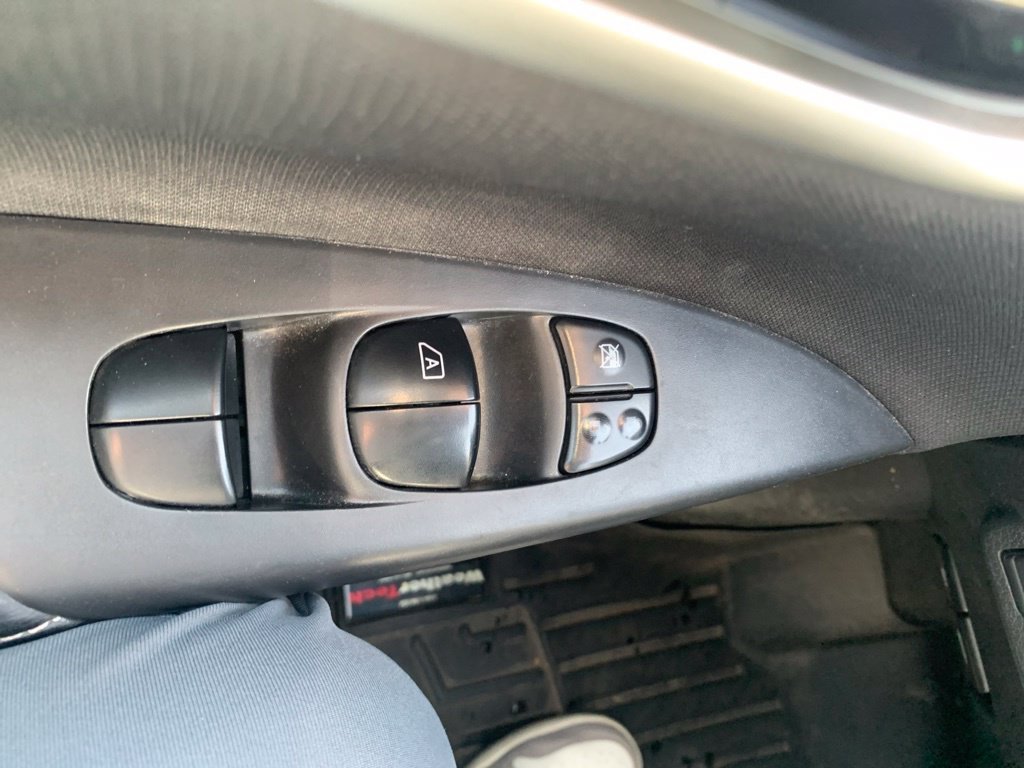 Used 2019 Gray Nissan  image 16
