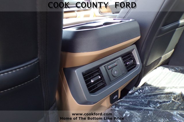 New 2026 STAR WHITE Ford LARIAT image 26