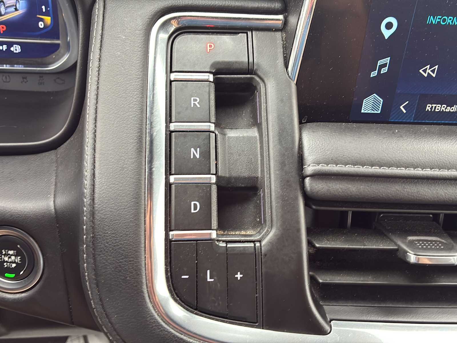 2024 Chevrolet Suburban Z71 - Photo 16