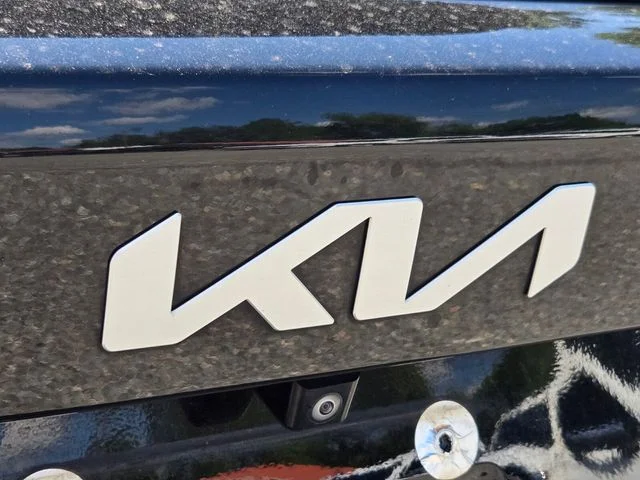 Used 2024 Black Kia S image 17