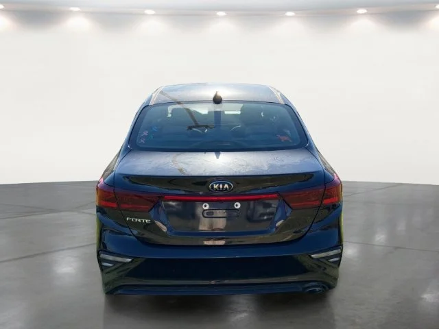 Used 2021 Black Kia LXS image 18