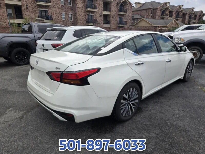 Used 2024 Pearl White NISSAN 2.5 SV image 4