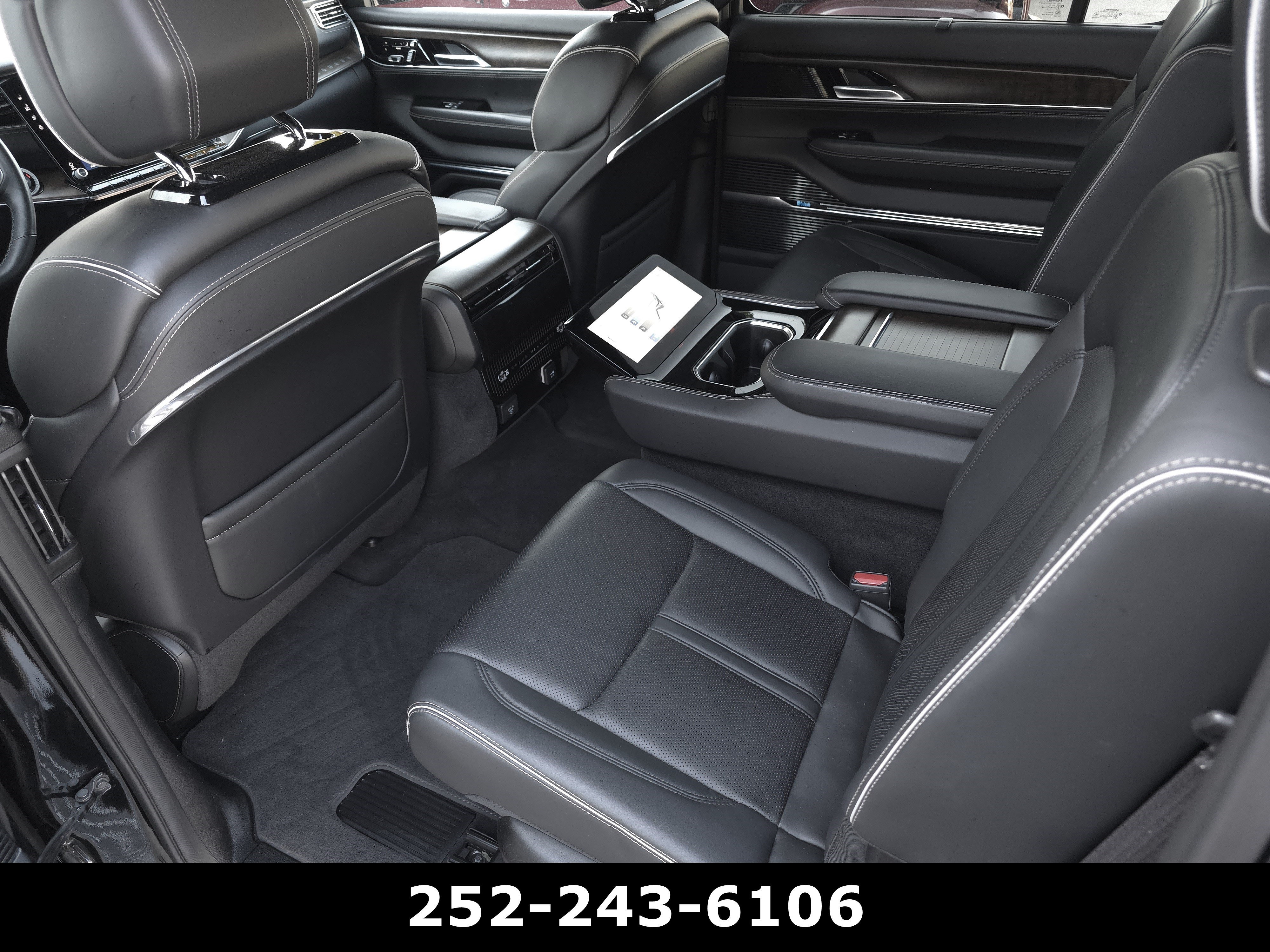 Used 2022 Diamond Black Crystal Pearlcoat Jeep Series II image 43