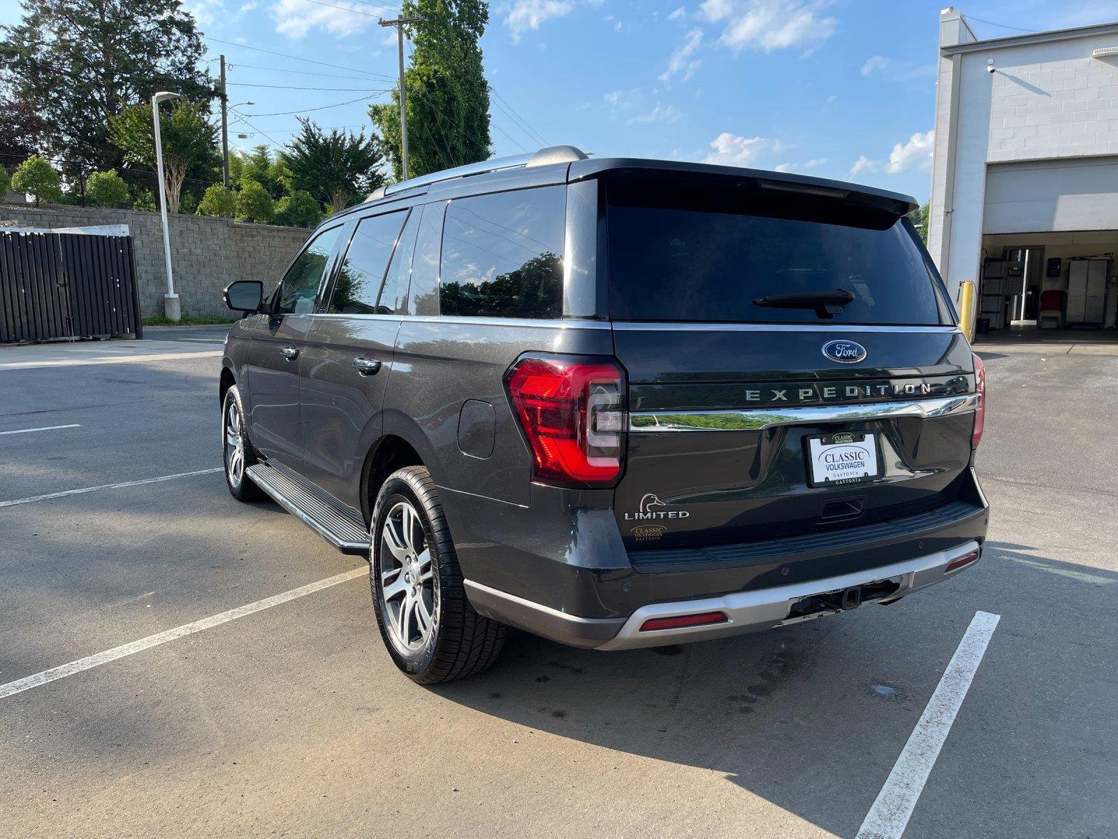 Used 2023 Dark Matter Gray Ford Limited image 3
