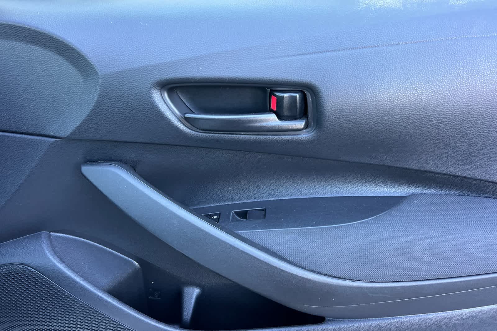 2023 Toyota Corolla LE - Photo 17
