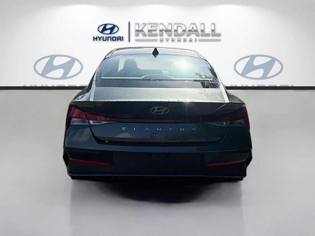New 2026 Amazon Gray Hyundai SE image 20