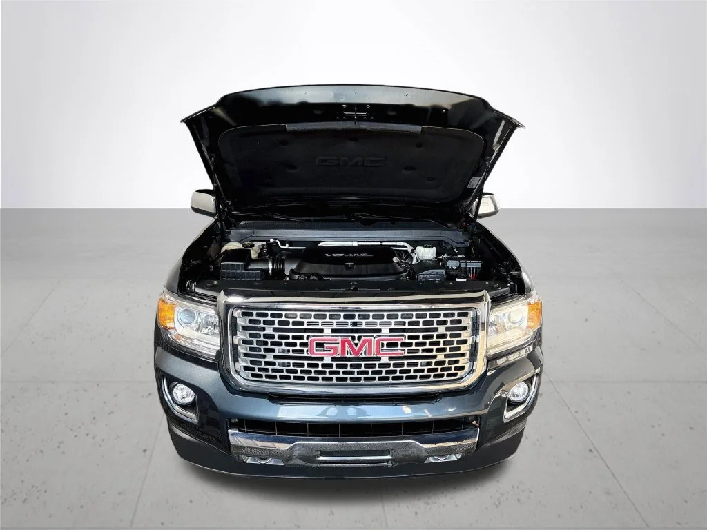 Used 2019 Blue GMC Denali image 22