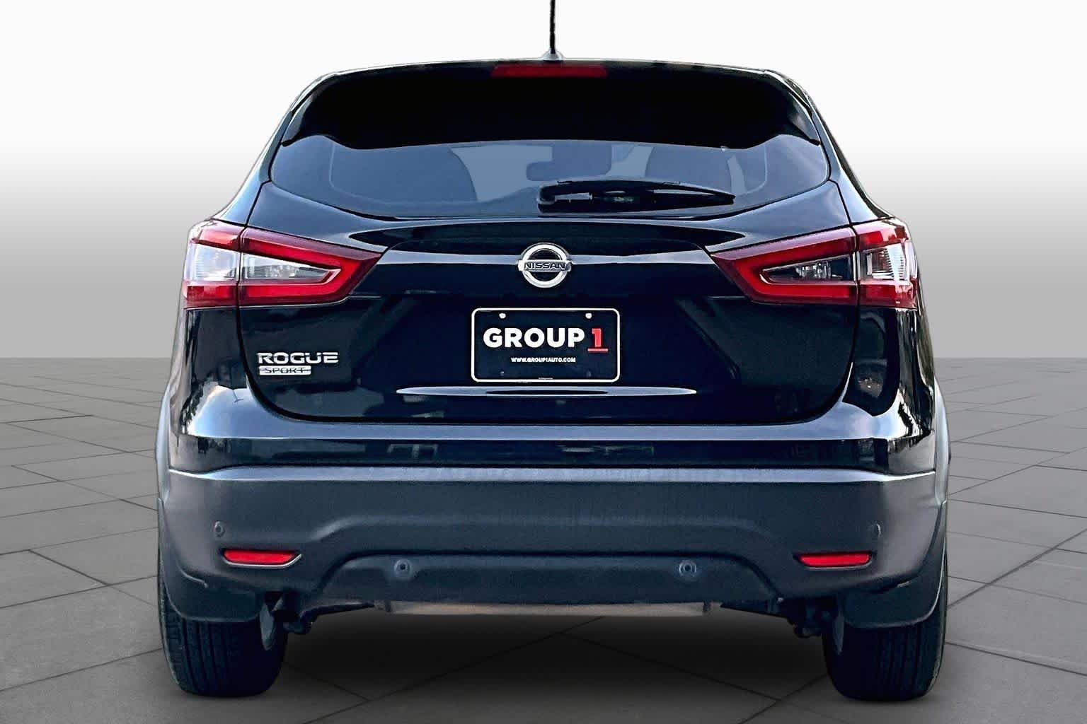 Used 2021 Magnetic Black Pearl Nissan S image 5