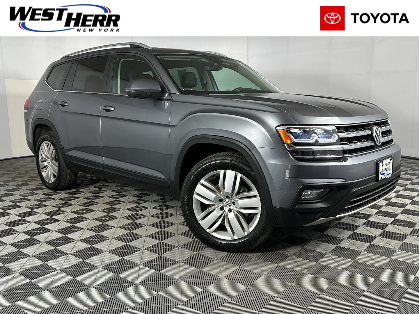 Used 2019 Platinum Gray Metallic Volkswagen 3.6L V6 SE image 1