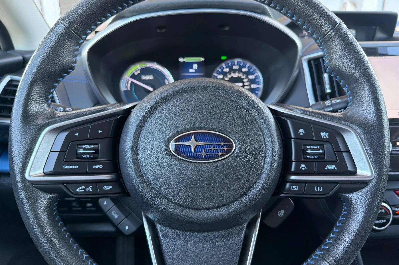 Used 2019 White Subaru Hybrid image 29