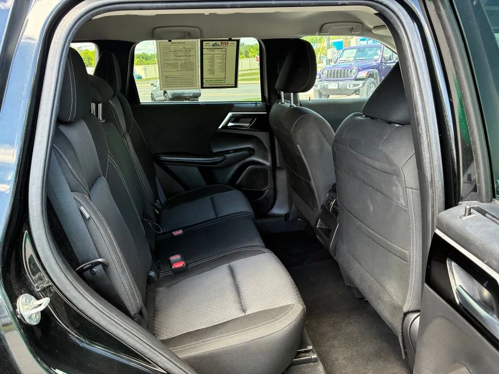 Used 2022  Mitsubishi ES image 37