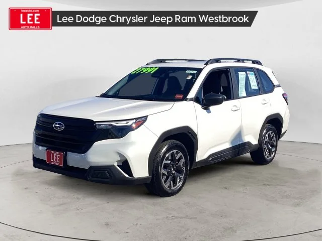 Used 2025 Crystal White Pearl Subaru Base image 1