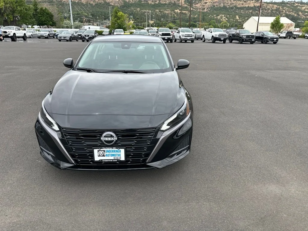 New 2026 Super Black Nissan SV image 2