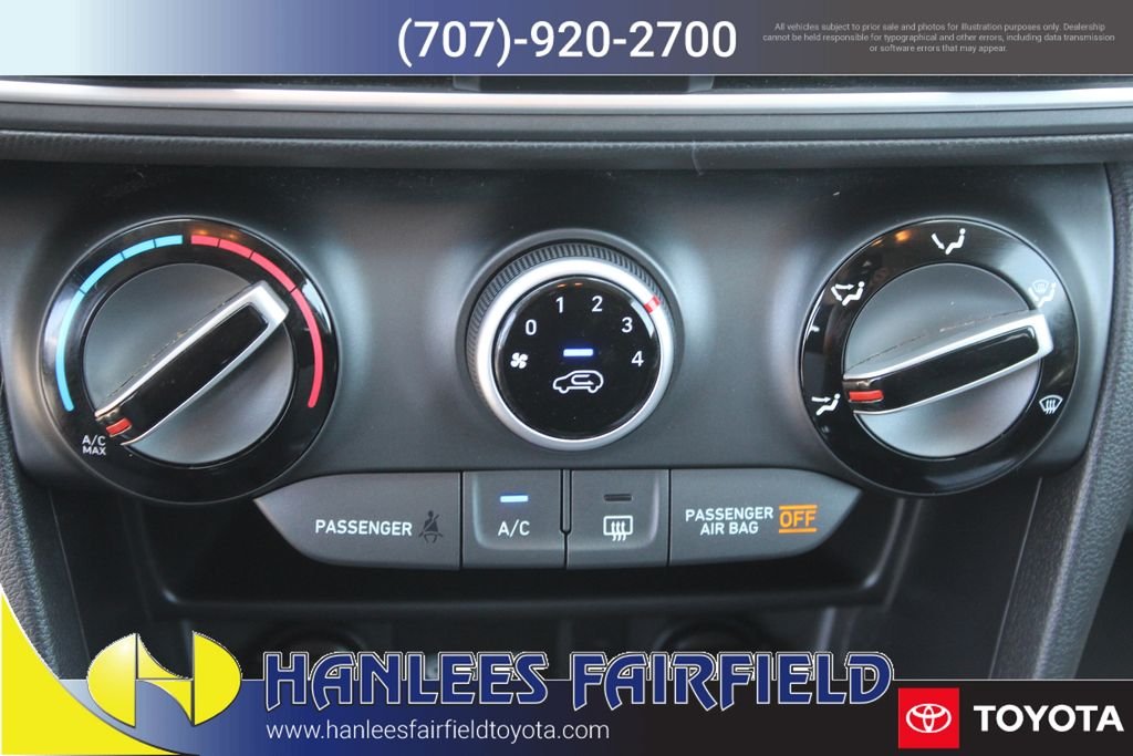 Used 2021 White Hyundai SEL Plus image 23