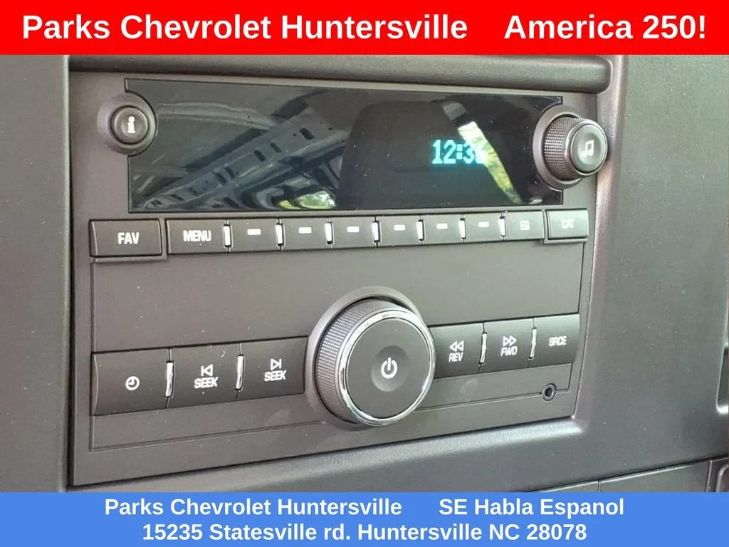 New 2026 Summit White Chevrolet WT image 6