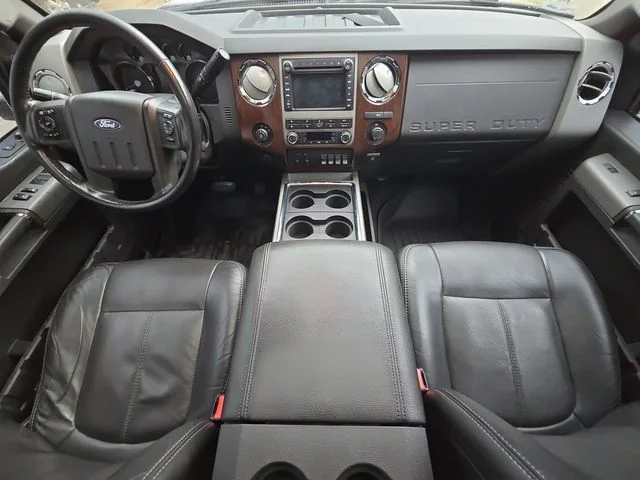 Used 2011 White Ford Lariat image 32